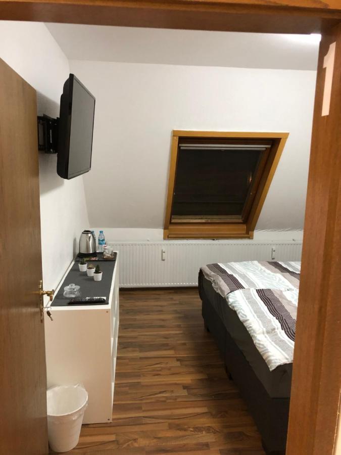 Kaiser Homestay ニュルンベルク エクステリア 写真